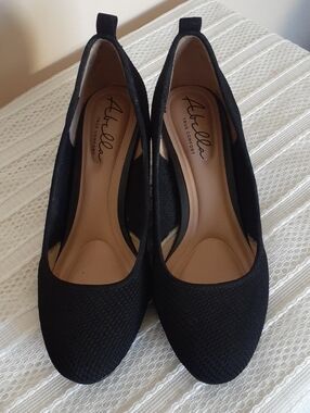 Abella True Comfort Black Knit Slip-On Wedge Pumps Sz 6.5